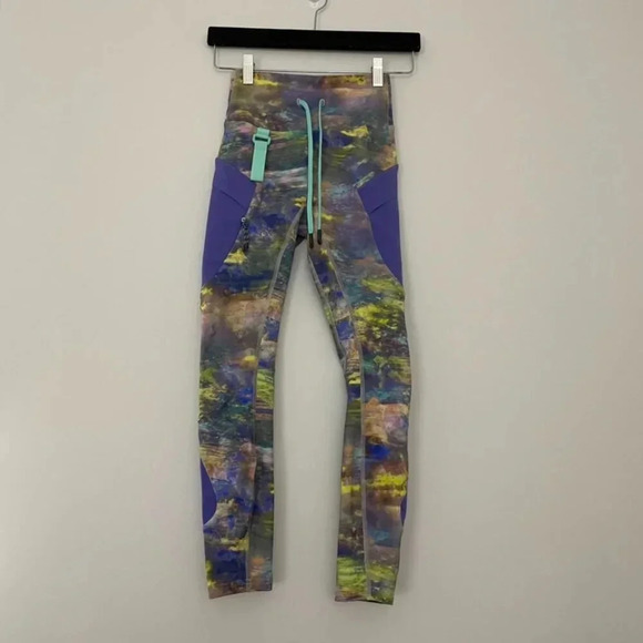 Lululemon Cargo Super-High-Rise Hiking Tight 25" Altered Nature Multi Size 2 - Picture 1 of 8